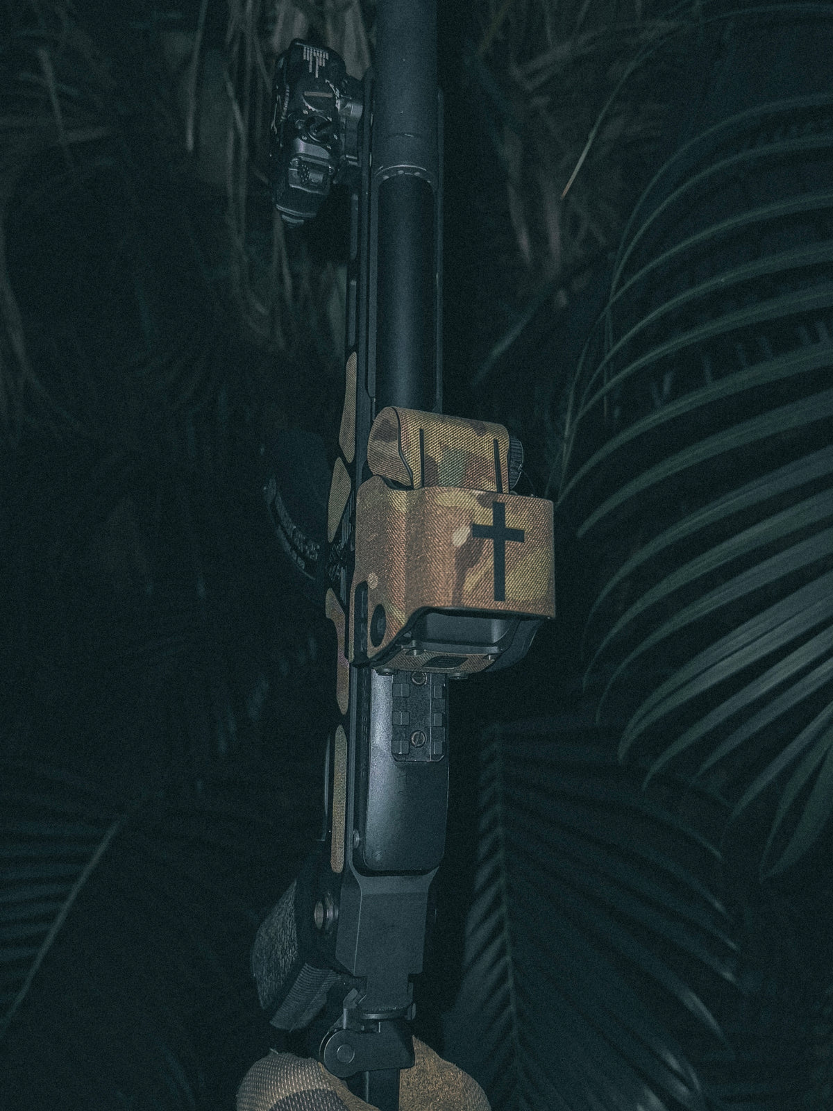 LATIN CROSS EOTECH WRAP