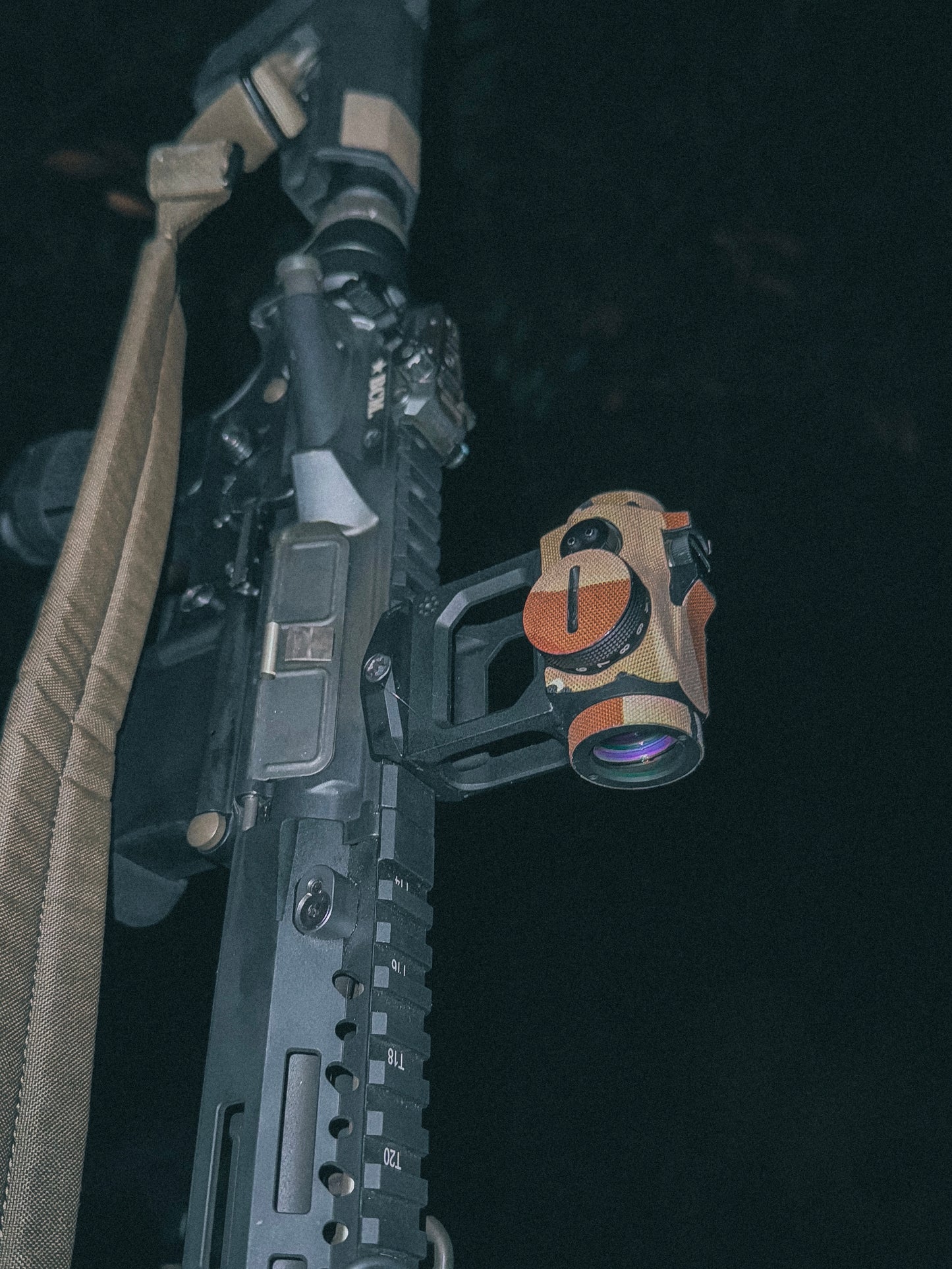 LATIN CROSS AIMPOINT T2